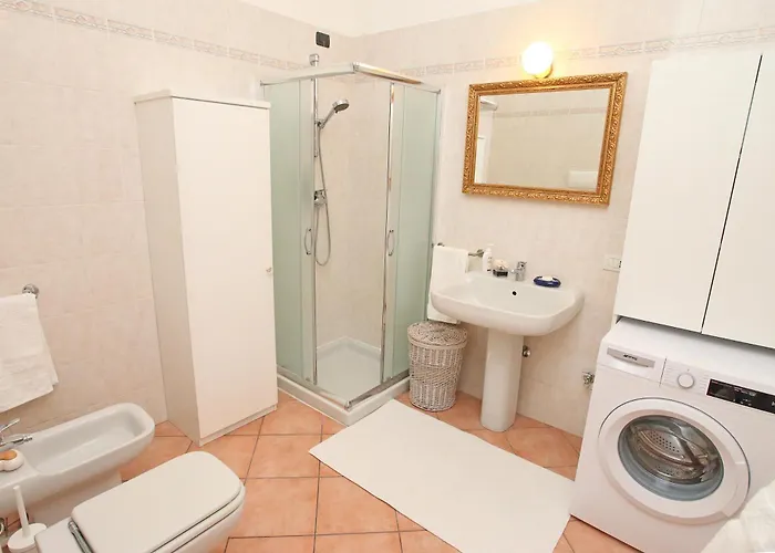 Casa Elisa, Trilocale A Apartman *